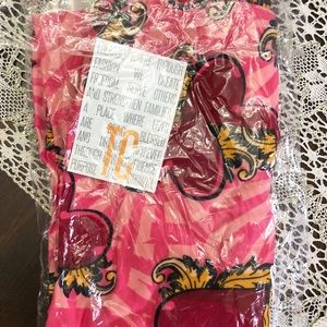LuLaRoe Tall & Curvy Leggings NWT Valentine’s